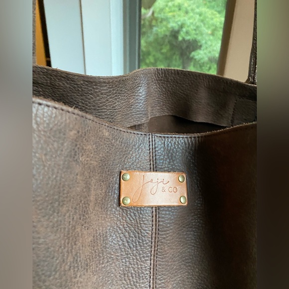 Joji & Co Delta Bucket Bag - Picture 2 of 4